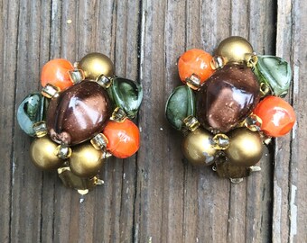 Vintage Cluster Orange Green Brown Gold Beaded Clip On Earrings Circle 1950s 1960s Vtg Costume Jewelry 50s 60s