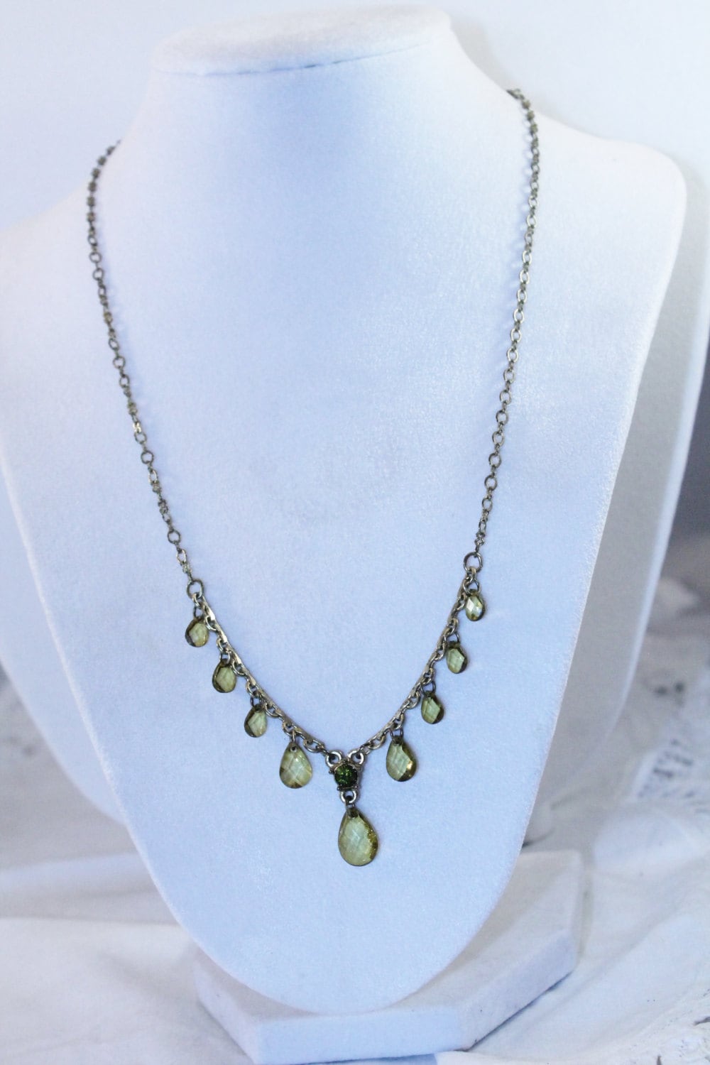 2028 Retro Green Yellow Tear Drop Style Necklace - Etsy