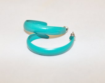 Nice Turqouise Color Metal Elongated Loop Earrings- Pierced