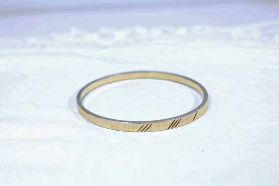 Nice MONET Gold Tone With Etched Loop Bangle Brac… - image 5