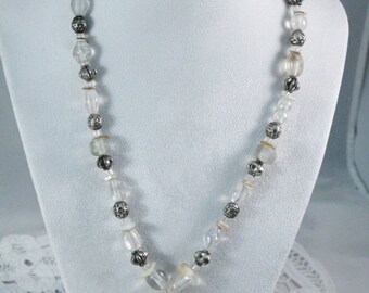 Collar de moda con cuentas y conchas buena variedad