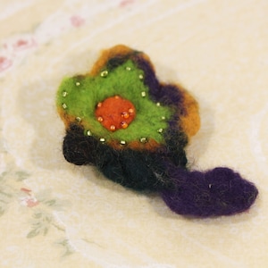 Cool kleurrijke voelde bloem Pin / broche