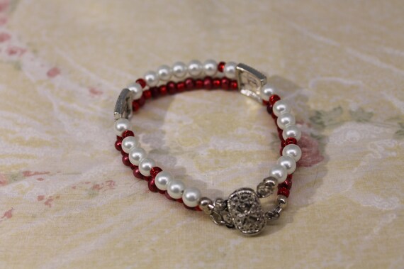 Red and White Pearl Two Strand Bead Bracelet With… - image 4
