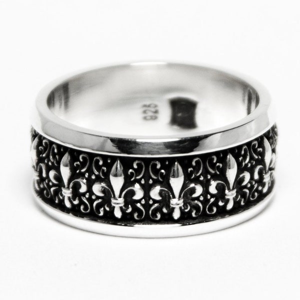 Fleur de Lis ring in sterling silver 925