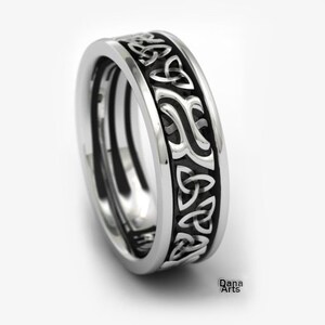 Trinity knot Celtic ring in sterling silver