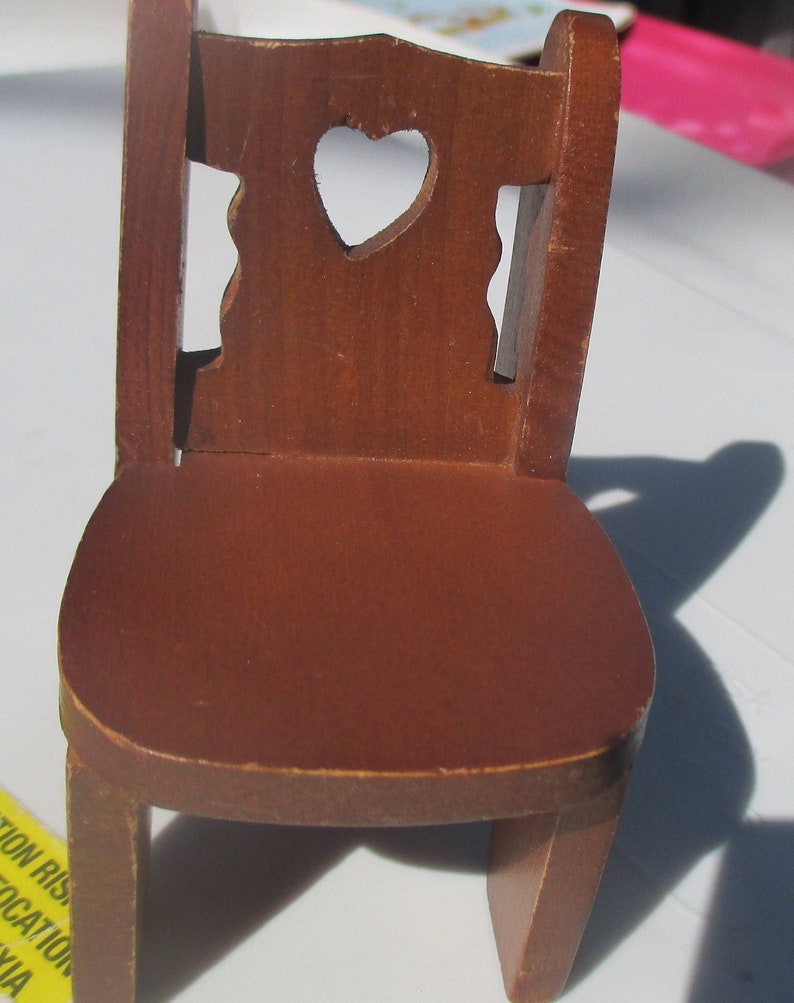 Dollhouse Chair Hand Carved Heart Miniature Furniture Rustic Country Home MCM image 2