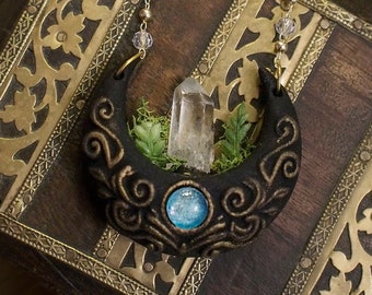 Radiant Forest - Black Crescent Moon Necklace - Glow in the Dark