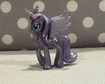 My Little Pony G4 Mini Blind Bag Figure Pearlized Princess Luna 2017 Magic of Everypony Round Up Target Pearly Vintage MLP Movie Alicorn
