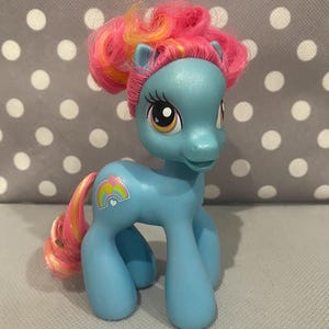 My Little Pony G3.5 Mommy Mom Rainbow Dash 2009 Newborn Cuties and Moms Shopping Day Vintage MLP pony MLP Retro