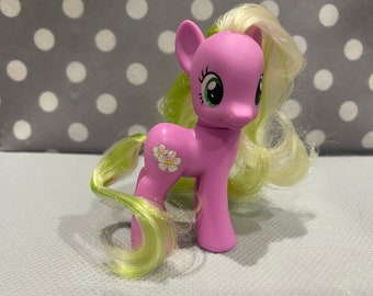 My Little Pony G4 Glitzersymbol Blumenwünsche MLP Retro TRU Favorite Brushable ToysRUs Toys R Us Exklusiver Royal Ball Canterlot Castle