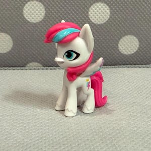 My Little Pony G5 Mini Blind Bag Figure Zip Storm Vintage MLP Retro Pegasus New Generation Friendship Shine Collection Ponyville 2021