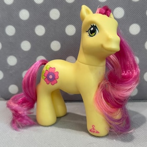 My Little Pony G3 Royal Bouquet II 2007 Best Friends Line Vintage MLP retro Earth yellow pink tropical flower