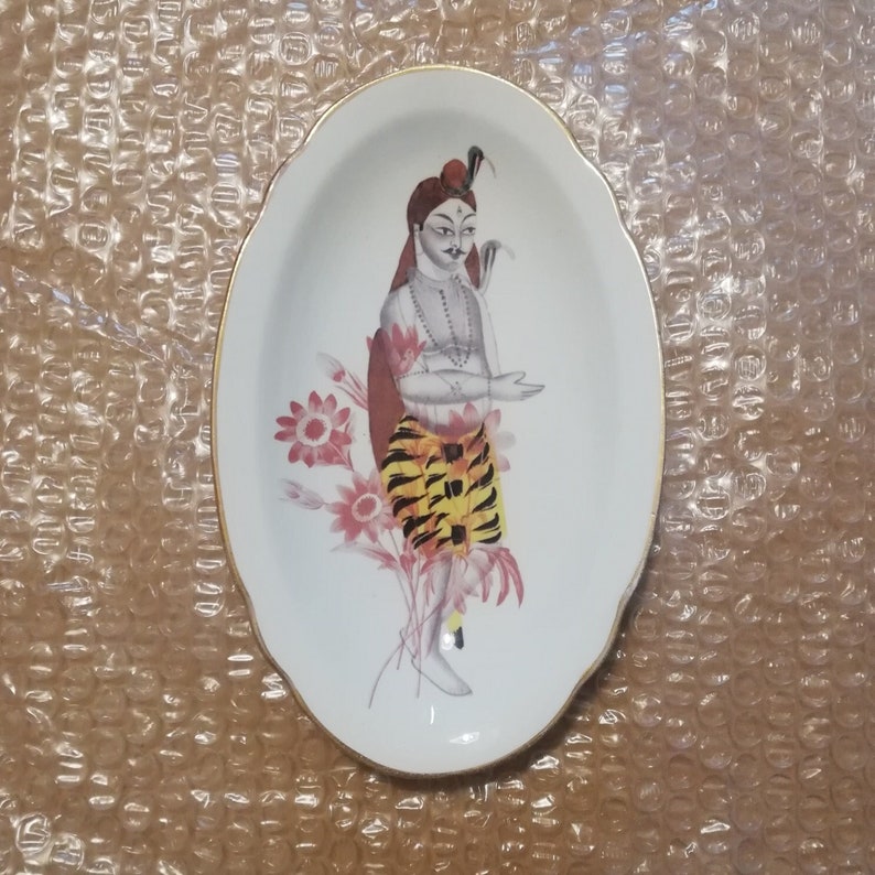 Redecorated vintage ceramic dish Tiger Maharaja 20x12,5cm image 1