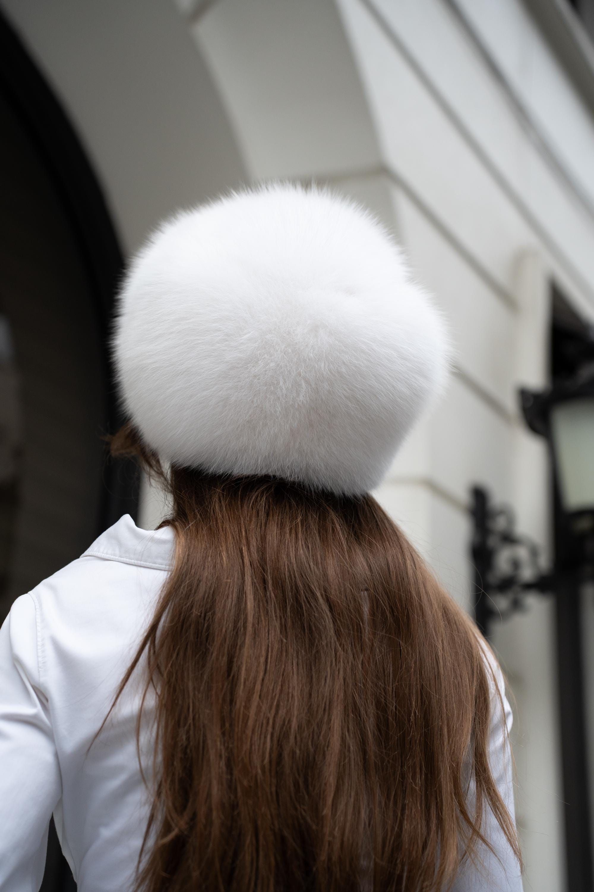 EUC IL TRENINO Luxurious White Fur Hat Womens Made in an Italy. Size S Fur White Hats for Women for sale | eBay main image 3