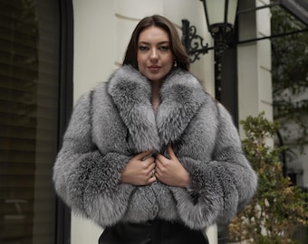 Luxury Silver Fox Fur Jacket: Elegant Short Winter Coat