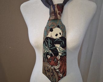 Cravate vintage WWF pour la conservation de la faune, thème tigre et panda