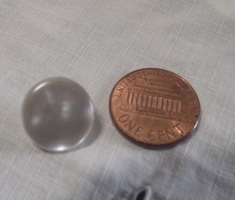 washable 4X1ins CLAM16.3-4.21-8. Textured ripple top self shank 1X0.5 and 1X0.25ins 6 Vintage pearly shiny plastic buttons