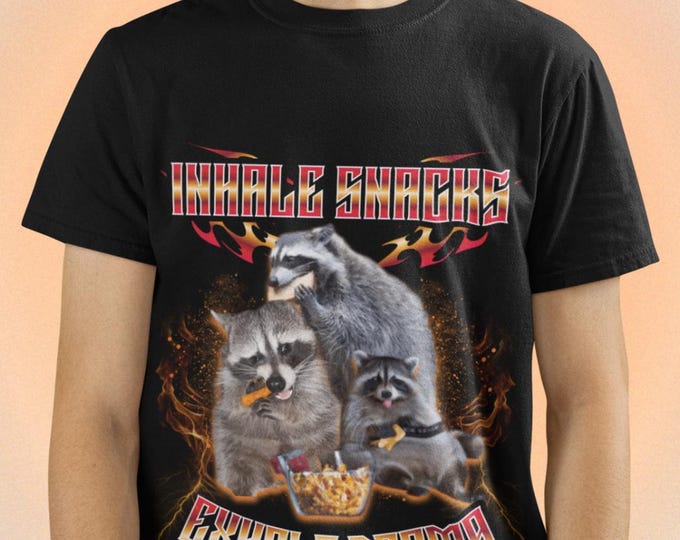Funny Raccoon Meme Shirt Inhale Snacks Exhale Drama Tee Vintage Retro 90s Graphic Top Trash Panda Humor T-Shirt Y2K Aesthetic Unisex Gift