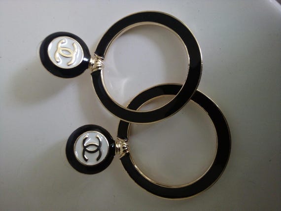 dangle earrings - image 1