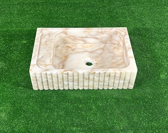 Calacatta Gold Marmor Waschbecken: Geripptes an der Wand befestigtes Badezimmer-Becken