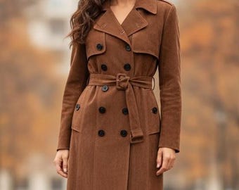 ダークブラウンのスエードトレンチコート レディース - 秋冬用ベルト