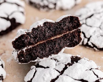Fudgy Crinkle Brownie Cookies – Chewy Chocolate Cookies with Powdered Sugar Crust