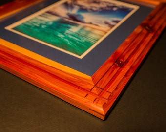 Fotoprint oceaanzonsondergang in handgemaakte cederhouten lijst; Complete muurkunst ingelijst