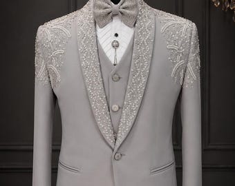 Traje de esmoquin gris plateado bordado / Solapa con chal de perlas Atuendo de novio para boda