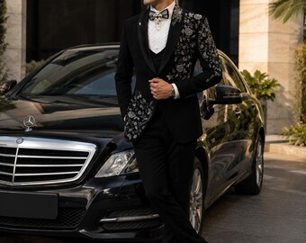 Black Embroidered Tuxedo Suit for Men, Luxury Wedding Blazer, Silver Floral Beaded Jacket, Groom Reception Outfit, Prom Suit
