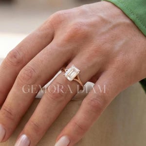 Anillo solitario de esmeralda con corte escalonado y vástago dividido, oro macizo de 14 k, diamante cultivado en laboratorio para mujer, regalo personalizado hecho a mano para ella.