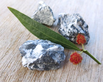 Pinolith Raw Stone Crystal