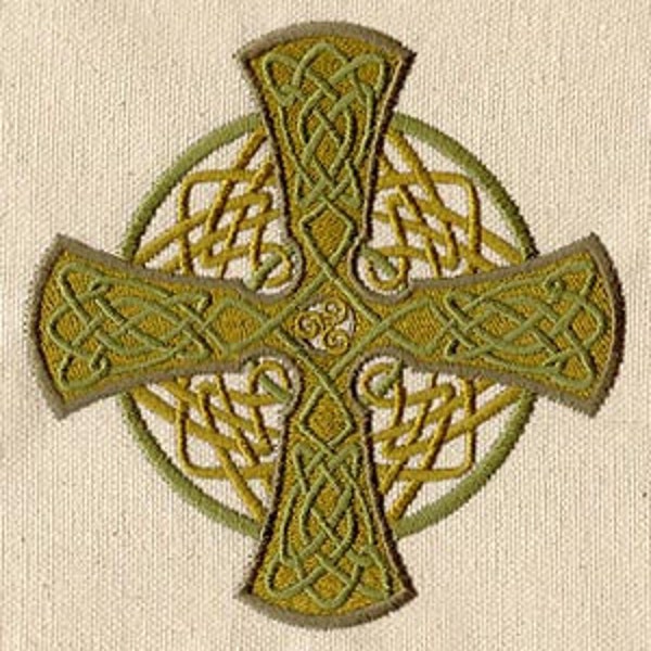 Celtic Knot Circle Cross Embroidered Waffle Weave Hand/Dish Towel