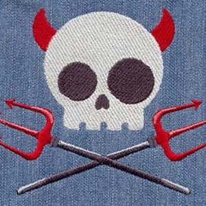 Devil Skully with Stakes Embroidered Waffle Weave Hand/Dish Towel afbeelding 1