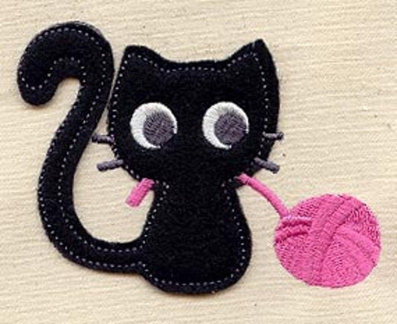 Knitting Kitten FLEECE APPLIQUE Embroidered Waffle Weave Hand/Dish Towel image 1