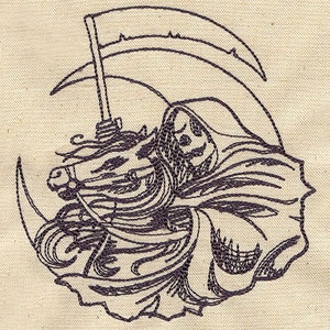 Könnte beinhalten: Schwarz-weiß gesticktes Design von Tod auf einem Pferd mit einer Sense. Das Design ist kreisförmig und hat einen Vintage-Stil.