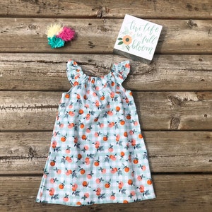 Girls&#39; Peach Print Dress: Flutter Sleeve Cotton Sundress