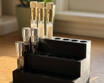 Organizador de perfumes Scentbird y LuxSB – Soporte de viaje de 3 niveles para sprays, mini colonias, atomizadores, tocador, regalo para amantes de los perfumes.