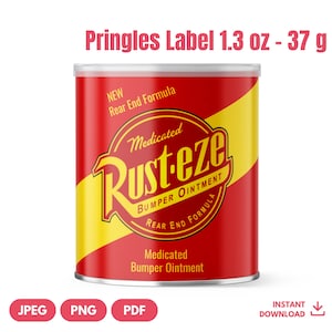 Puede incluir: Una lata roja y amarilla de "Rust-eze Bumper Ointment" con el texto "Pringles Label 1.3 oz - 37 g". La lata tiene un diseño amarillo y rojo con las palabras "Medicated Bumper Ointment".