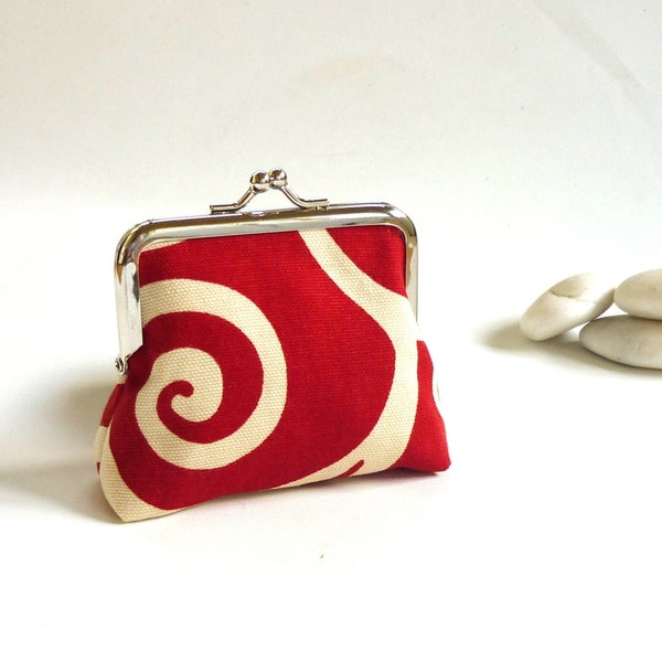 Raspberry swirl small purse red scarlet cerise geometric spiral curl cream tribal kisslock vintage Laura Ashley