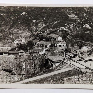 Cartão Postal Hotel El Mirador Vista Aérea La Quebrada Acapulco, México Vintage RPPC
