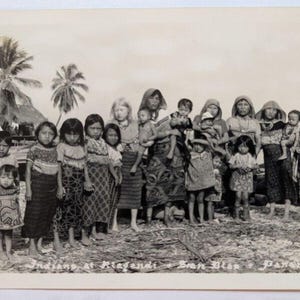 Panama nativi San Blas indiani madri con molti bambini Vintage RPPC cartolina D8