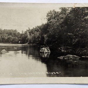 Widok na rzekę Wapsie Waubeek, IA- Iowa Antique pocztówka RPPC Opublikowana w 1911 r. I4