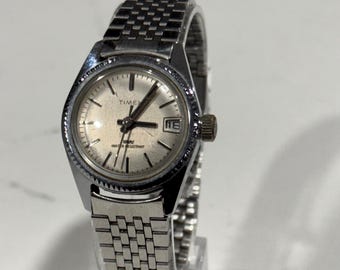 Vintage Timex Automatic Watch – Silver Dial, Date Window, Stainless Steel Bracelet, Classic Everyday Timepiece
