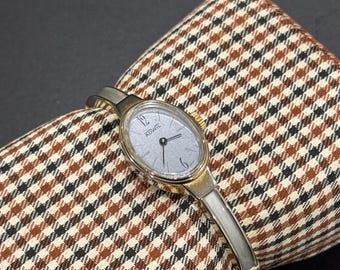 Orologio da donna vintage Adwil Swiss Made con bracciale, revisionato.