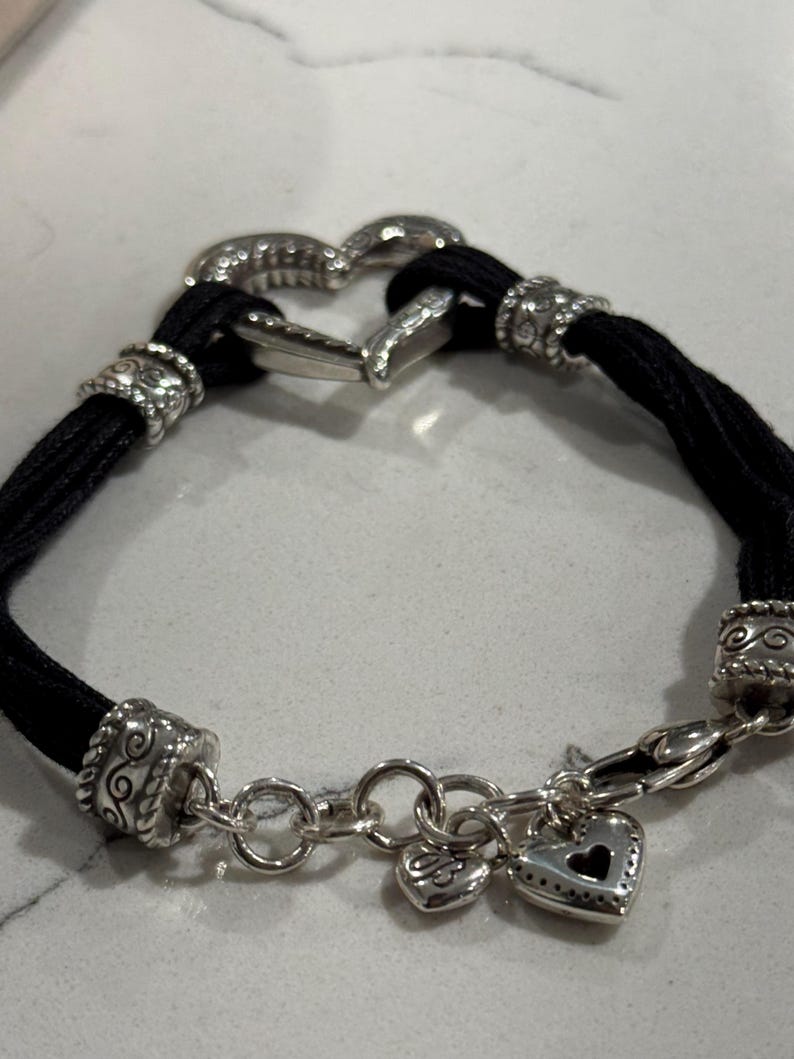 Massives Sterling Silber Brighton Herz Armband, Schwarze Kordel Designer Schmuck Bild 12