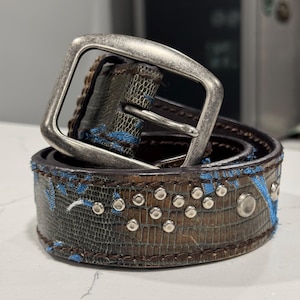 Leather Island Bill Lavin Leather Belt Blue Embossed Western Boho Artisan 39 Vintage David Bowie Leather Island By Bill Lavin Belt Sz 38  main image 4
