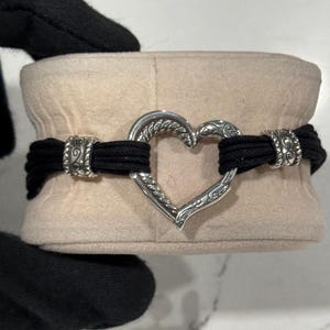 Massives Sterling Silber Brighton Herz Armband, Schwarze Kordel Designer Schmuck Bild 2
