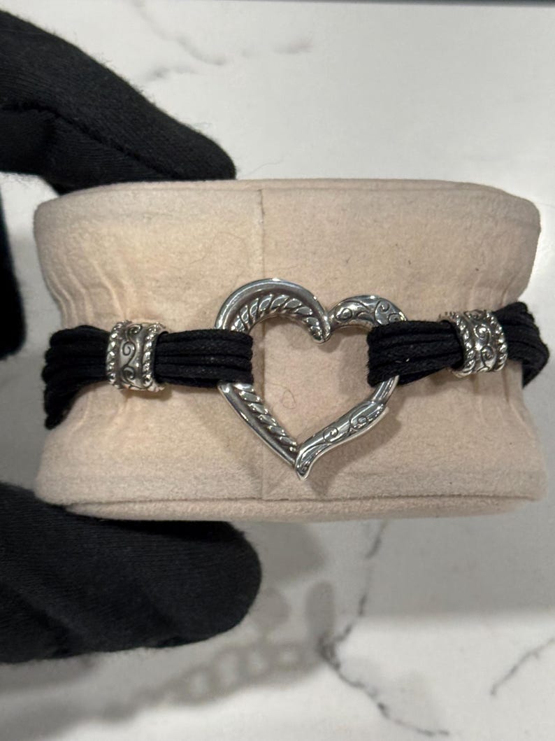 Massives Sterling Silber Brighton Herz Armband, Schwarze Kordel Designer Schmuck Bild 2