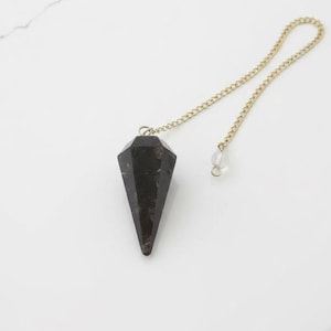 Labradorite Pendulum Necklace, Natural Crystal Point with Chain for Divination, Reiki Healing, Grounded Insight and Metaphysical Altar Use