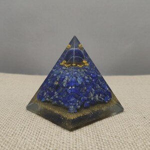 Blue Lapis Lazuli Orgone Pyramid Resin | Elegant Crystal Pyramid For Study Desk And Mindfulness | Intention Setting Tool | Reiki Present